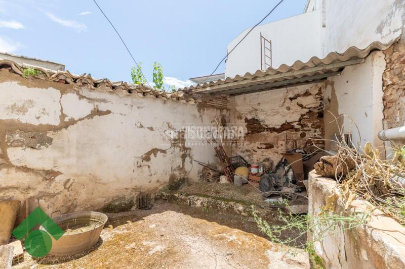 Foto 4a09f0c9-d298-4ae2-8451-7258de760d63. Casa pareada casa en venta en Montoro