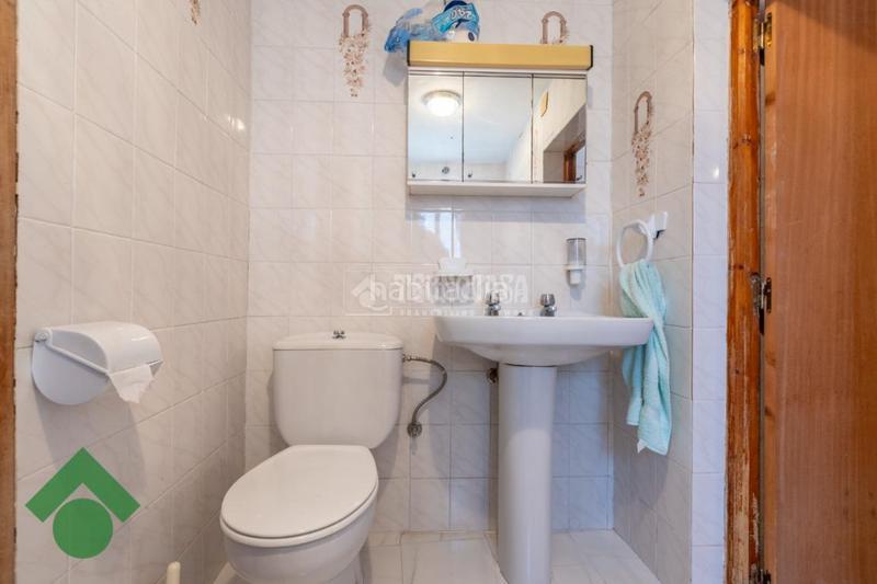 Foto 4d9e1c3c-56d2-46c4-8994-dff41210ee04. Casa pareada casa en venta en Montoro