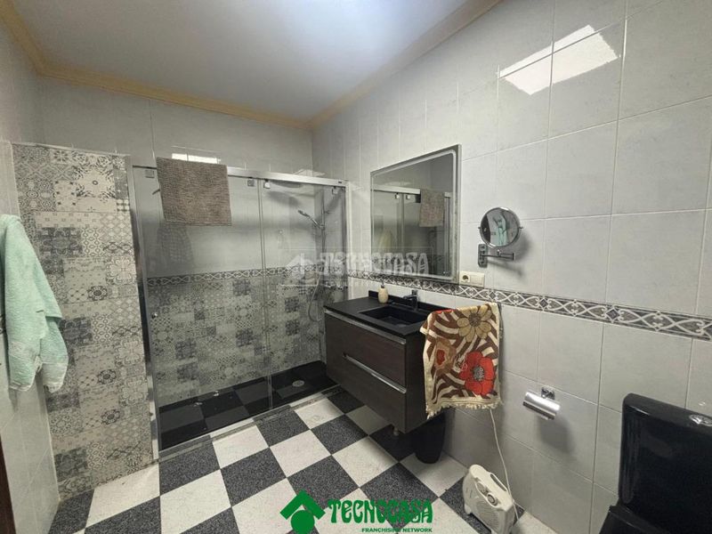 Foto 707f1b44-b612-4a96-adc4-1f58181d2836. Casa aparellada a Montoro