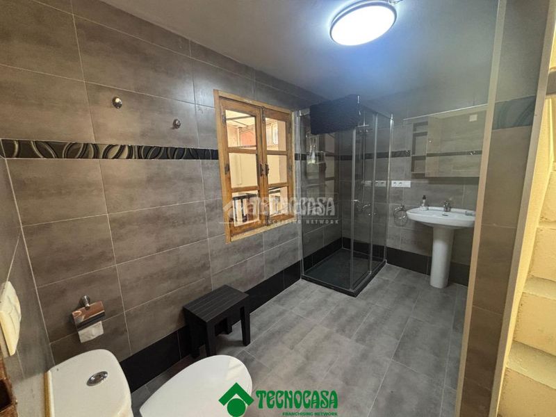 Foto e7b541c8-ed81-49af-a2ea-1d81da5f6288. Casa aparellada a Montoro