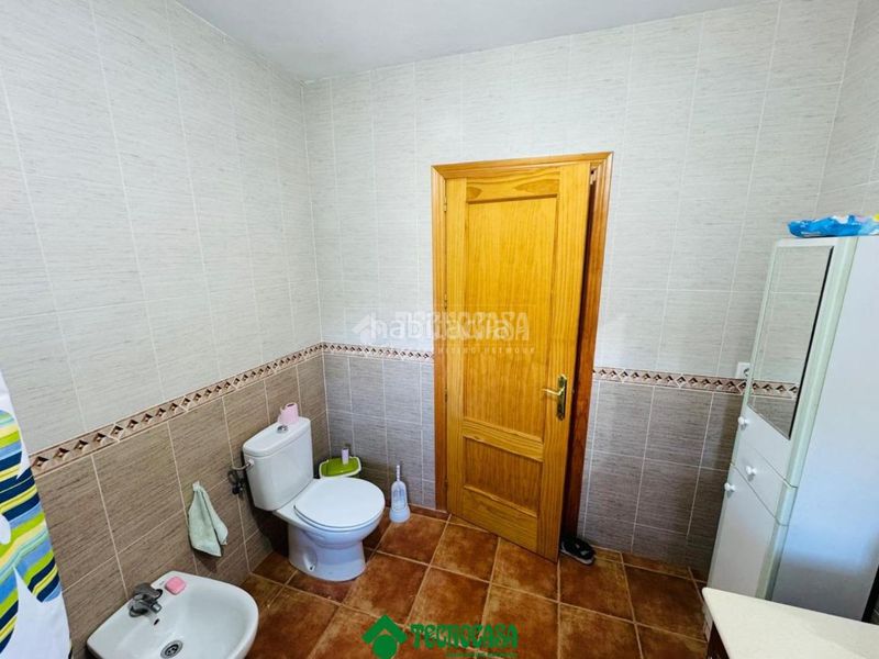 Foto bff2e075-8eca-437d-ab96-b5a765303fd4. Masia amb calefacció aparcament a Montoro