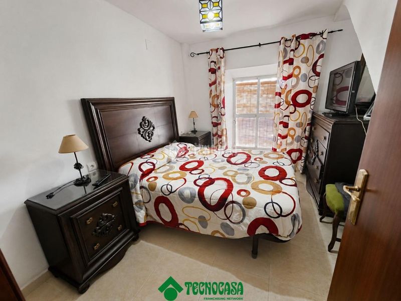Foto eebc688a-31f6-463b-82c2-16867395afa7. Casa aparellada a Montoro