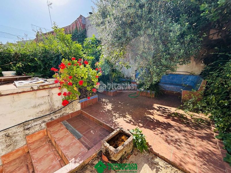 Foto ebb03a72-76ca-44c0-b21d-6883d07b5b98. Casa aparellada a Adamuz