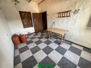 Casa aparellada a Montoro. Casa en venta en montoro