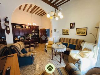Doppelhaus in Bujalance. Casa en venta en bujalance