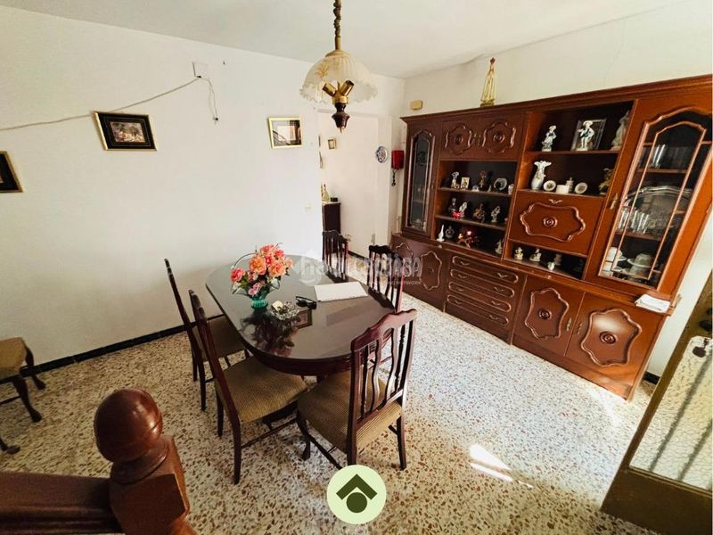 Foto 2b4f8322-3463-4fc5-abd1-e401a1fd4dba. Casa aparellada a Adamuz