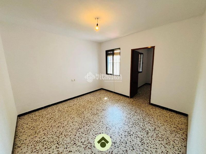 Foto 430c5af7-a325-4e48-9190-6a54237148e1. Casa aparellada a Adamuz
