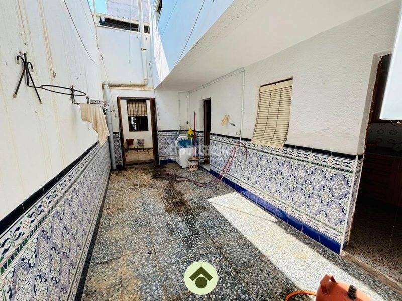 Foto c6463961-eb26-4bc1-af09-6ff4531126dc. Casa aparellada a Adamuz