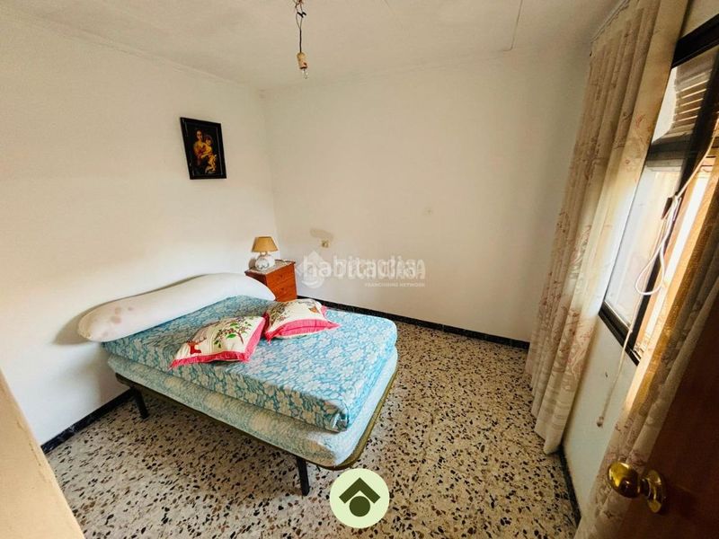 Foto cd7b8f65-a235-4686-abda-d4d46b941f73. Casa aparellada a Adamuz
