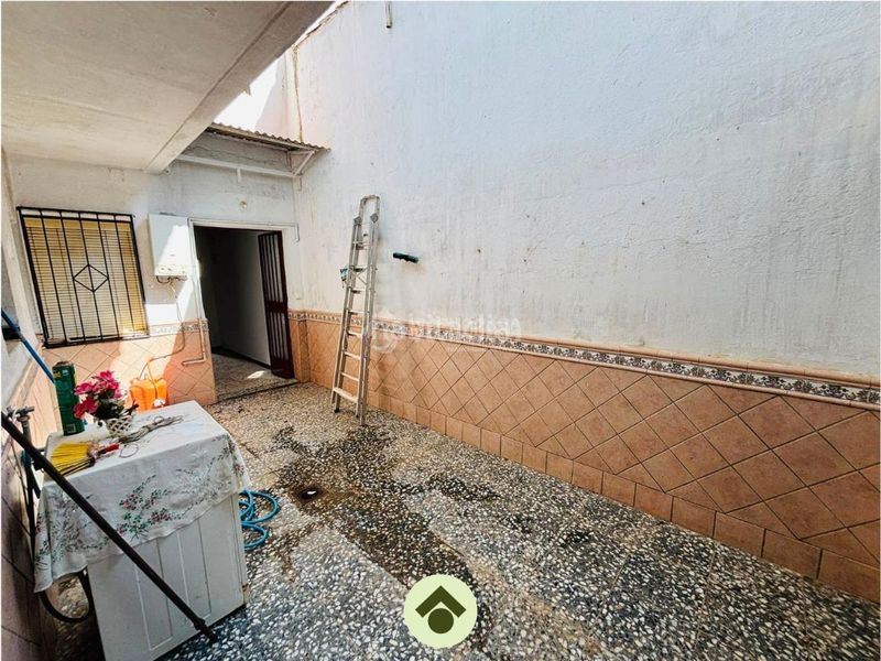 Foto e67c9758-b526-4107-9ac6-274ba48ba3d5. Casa aparellada a Adamuz