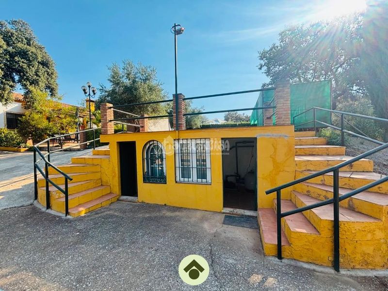 Foto b59dca3a-d0e8-4c11-90af-bd071a8a5932. Masia amb piscina a Adamuz