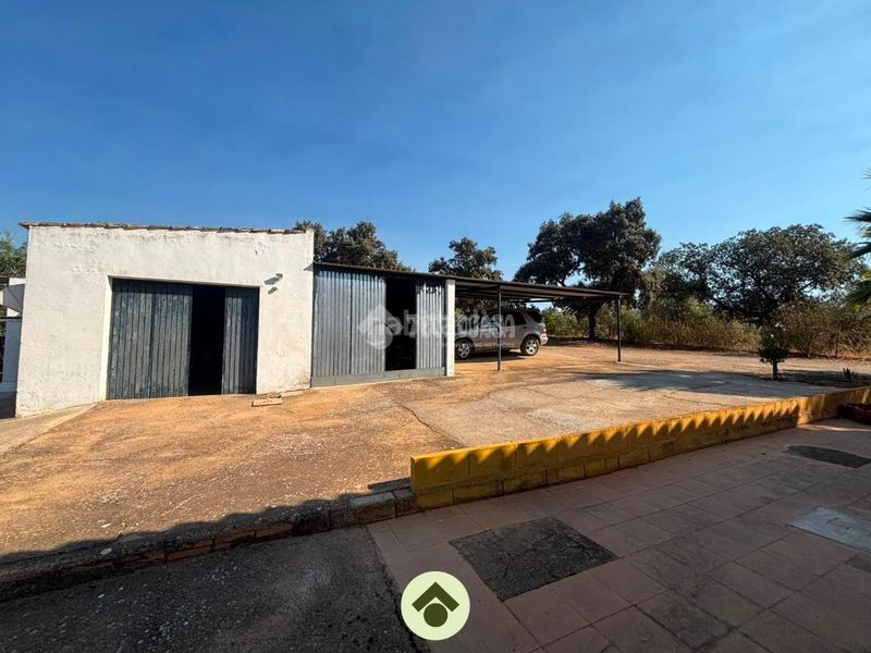 Foto cbf18356-ae3b-4f9f-8fef-e172ac45e6a5. Masia amb piscina a Adamuz