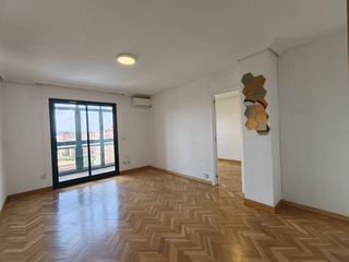 Dúplex  Avenida rey juan carlos i. Oportunidad de dúplex en el carrascal, leganés.