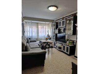 Piso  Calle torrejon velasco. Piso de 3 habitaciones en segunda planta con ascensor