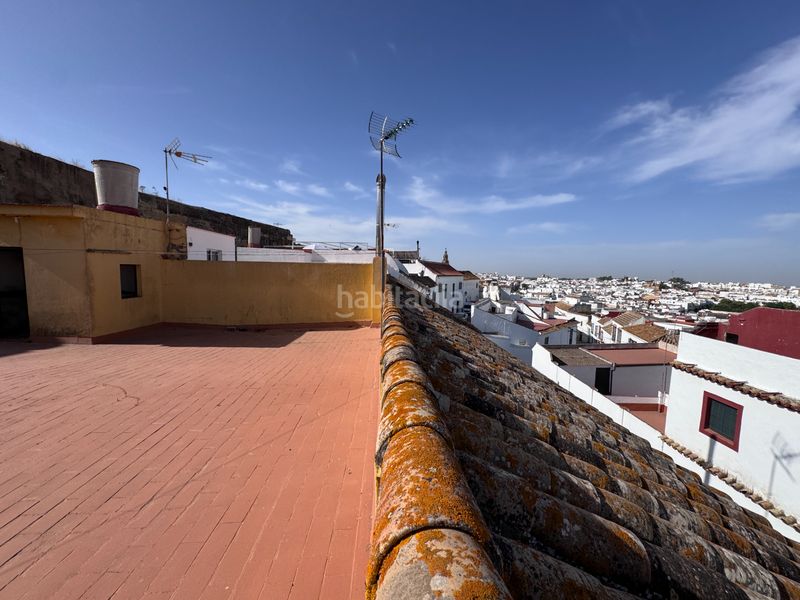 Foto a82ae9a0-d503-43a2-bd6d-2867f57cc0fd. Xalet a calle barbacana alta 36 a Carmona