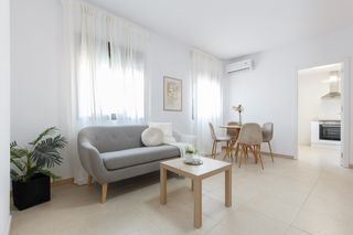 Piso en Calle zalamea la real 9. ¡piso recién reformado en huelva! diseño, comodidad y luz natura