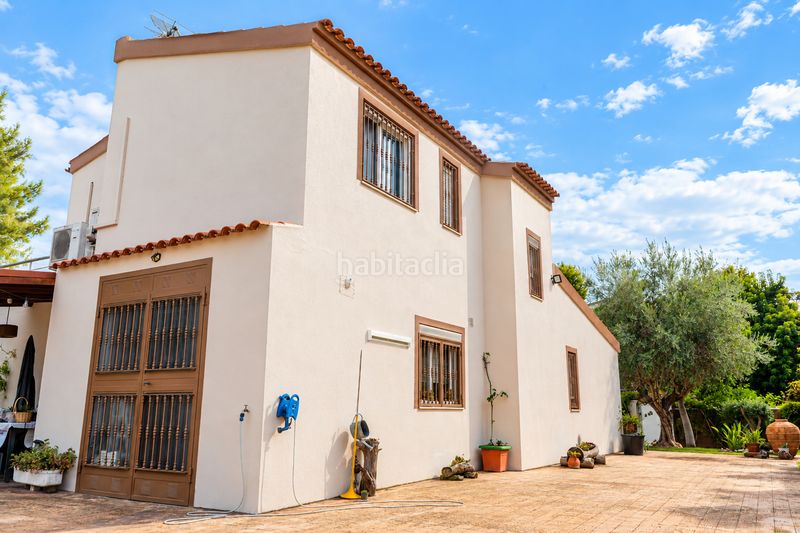 Foto 7166e164-4d26-456c-b280-825a7b1f9901. Casa a urbanització llomayna 51 a Vilamarxant