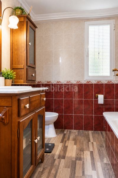 Foto a38469fa-51d3-4085-9933-4c44d65fa46a. Casa a urbanització llomayna 51 a Vilamarxant