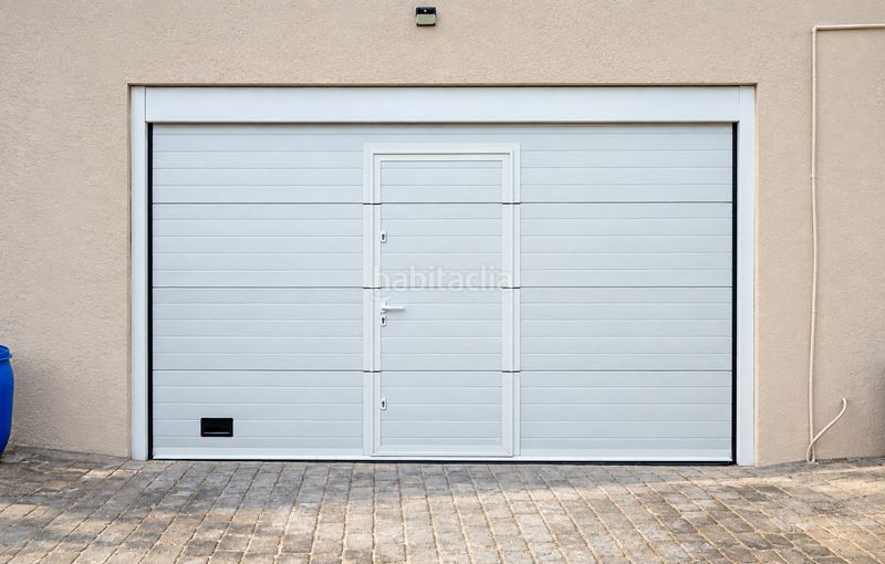 Foto a996fdcb-3f9d-443d-8322-c8539095436a. Casa a urbanització llomayna 51 a Vilamarxant