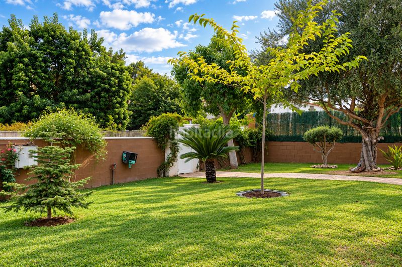 Foto ce793e3c-1301-47f5-9e55-fbb9612f10bf. Casa a urbanització llomayna 51 a Vilamarxant