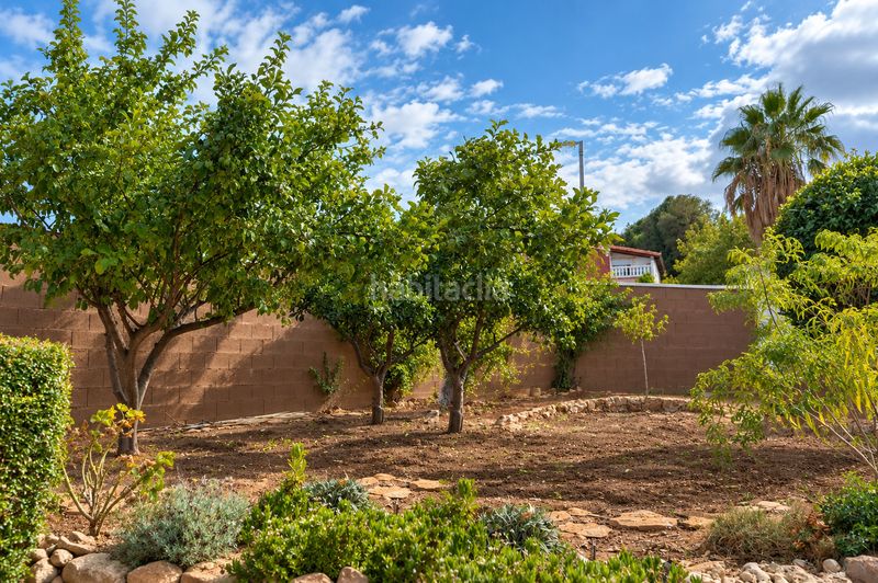 Foto d28509e9-edf4-41e5-9446-7ddbaf55213a. Casa a urbanització llomayna 51 a Vilamarxant
