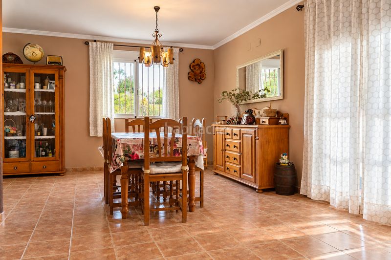 Foto dcf56988-69ef-46e0-9f21-78f48d5a666d. Casa a urbanització llomayna 51 a Vilamarxant