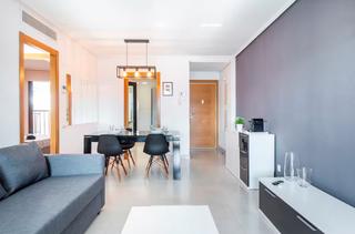 Miete Dachwohnung in Avenida blasco ibáñez 49a. Atico ubicado a solo 2 minutos caminando de la playa y vista al