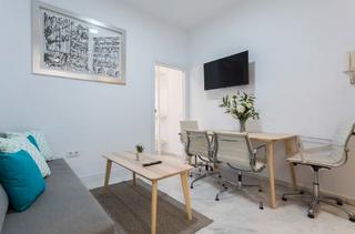 Miete Appartement in Avenida del barrerillo 5. Apartamento con patio, cocina completa y acceso directo al parki