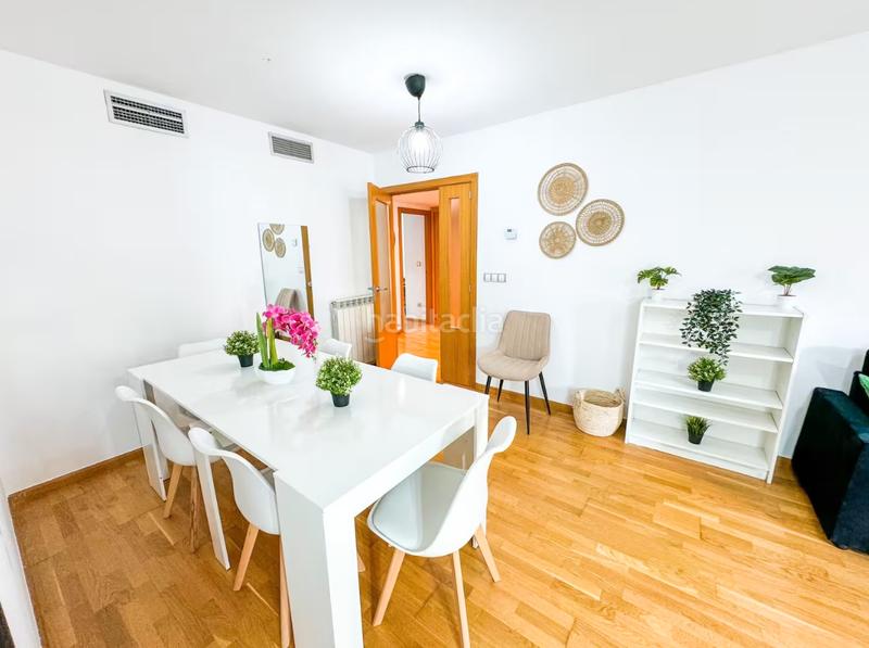 Foto 2d0ece47-2ed0-404d-a691-e74af46c713e. Rent apartment in calle de bielsa 21 in Arrabal Zaragoza