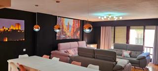 Miete Appartement in Calle bernabé soriano 27. Apartamento en la calle más céntrica y emblemática de jaén