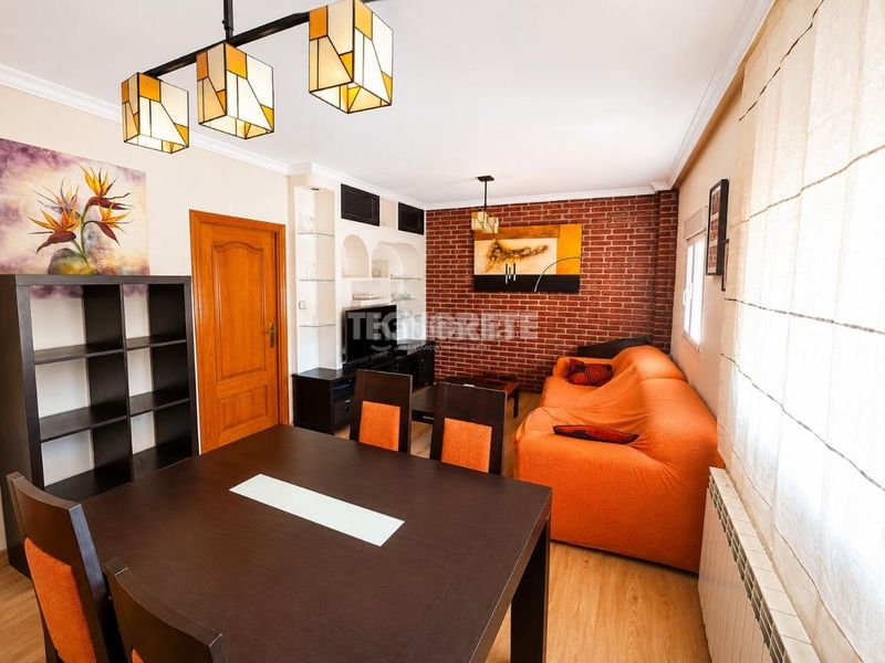 Foto c9004b4e-853b-4352-83a0-64cbe6d64538. Flat in Abrantes Madrid