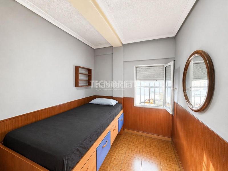 Foto d08b83a8-d189-45ca-8b72-2bb963ed7541. Flat in Abrantes Madrid