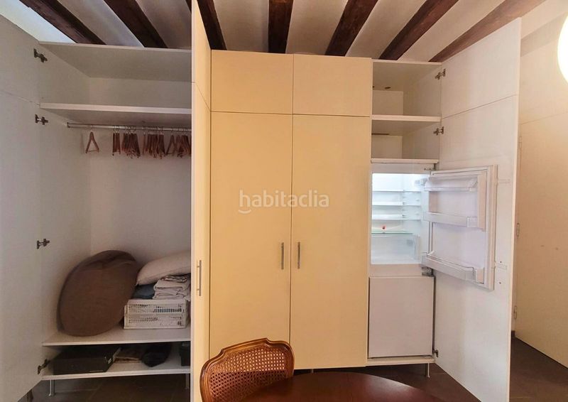 Foto a2987025-4838-4f85-b394-e4eb7bf7c554. Pis a Raval Barcelona