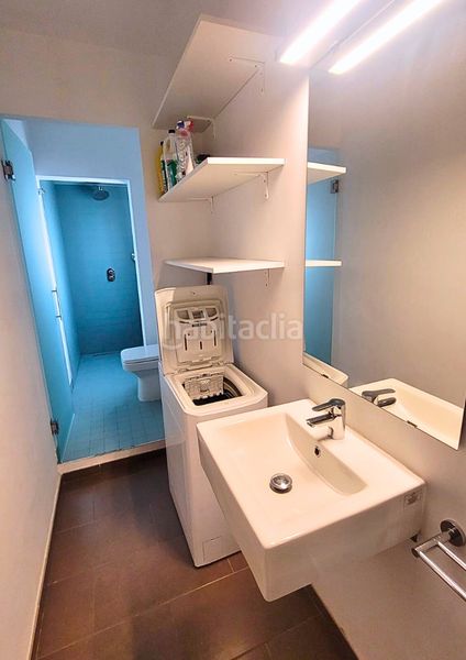 Foto c09891f5-3acf-4a16-a111-5454351fdb45. Pis a Raval Barcelona