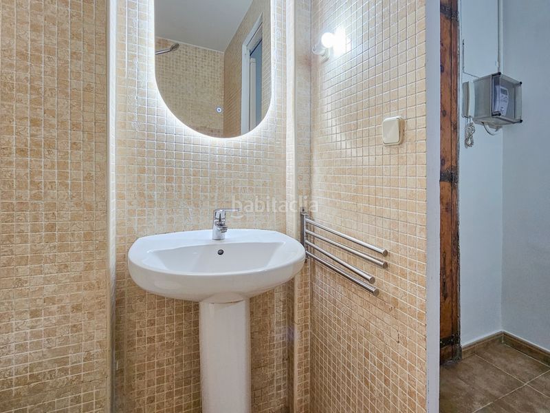 Foto de6e70b5-ac81-4f65-8d40-23980bff0326. Piso en Raval Barcelona