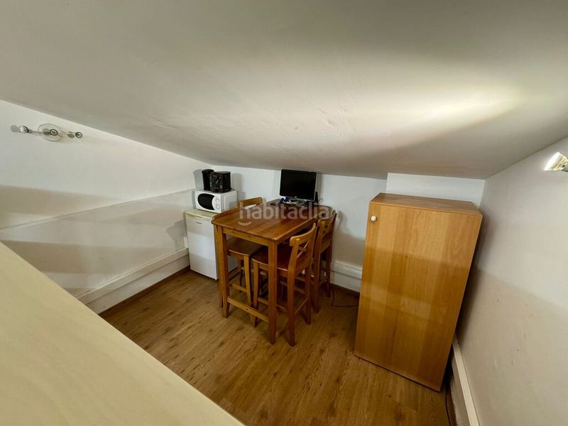 Foto c77b3ff4-1664-4bd9-93b4-77ea36e6cc62. Local comercial a La Teixonera Barcelona