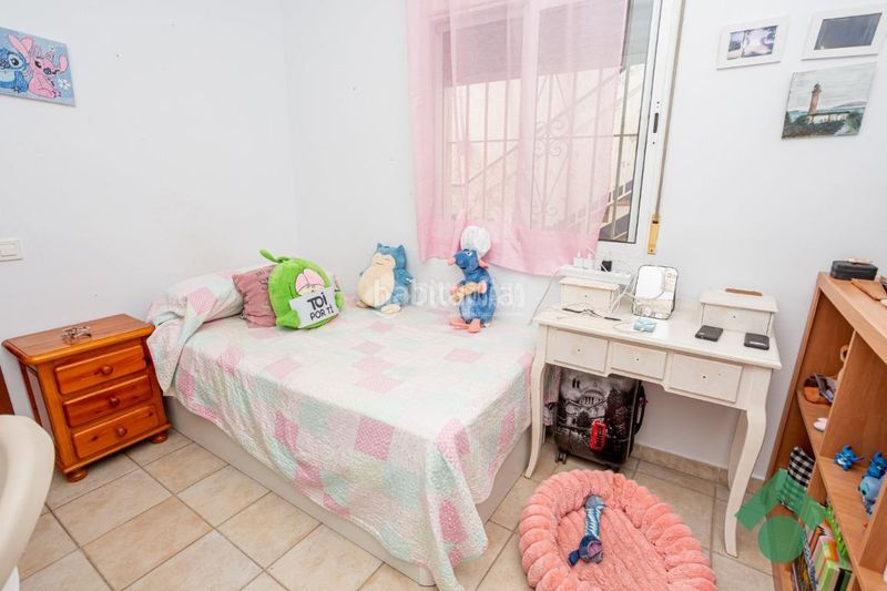 Foto 9ba2fb5c-91df-4ab1-a9d9-0aa395306e5e. Casa aparellada amb calefacció a San Bernabé Algeciras