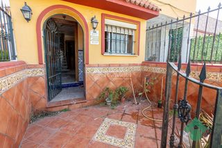 Doppelhaus  Av. las flores. Casa en venta en algeciras
