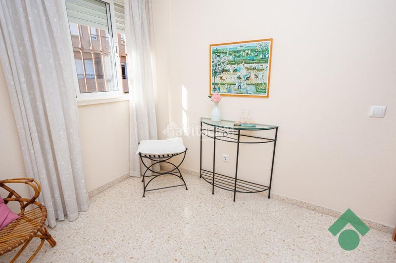 Foto 3d3c928d-95bb-4262-be73-9de6a55471da. Casa aparellada amb aparcament a San Bernabé Algeciras