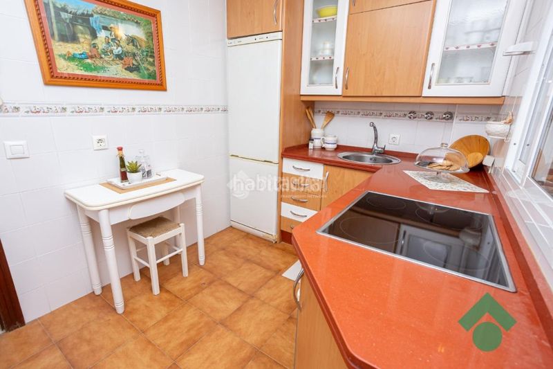 Foto 4fa70fed-f7b2-424a-aa1a-9e9b4c52ea05. Casa aparellada amb aparcament a San Bernabé Algeciras