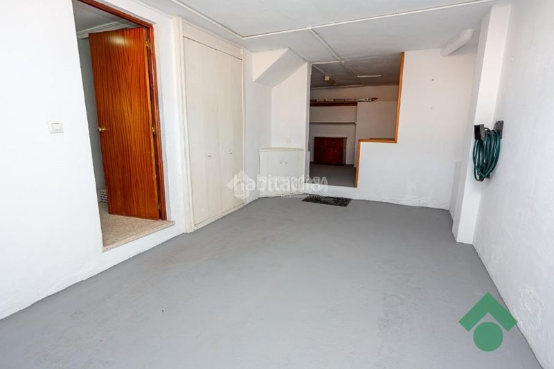 Foto 95822d47-89e3-4a06-9788-e5d5c74d89c6. Casa aparellada amb aparcament a San Bernabé Algeciras