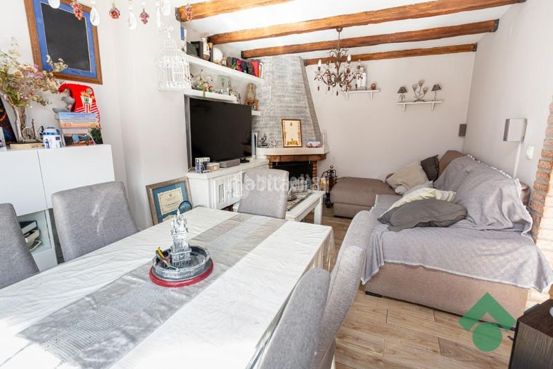 Foto 076604be-edb2-4d5b-9dfb-a5b9a812bffe. Towny house with parking in San Bernabé Algeciras