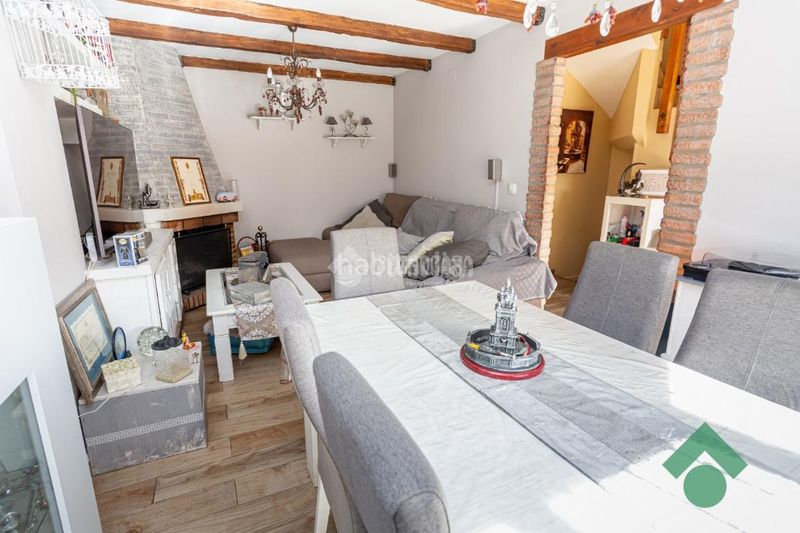 Foto 0d88bb77-ec1d-4faf-8b75-250e4a041ee9. Towny house with parking in San Bernabé Algeciras