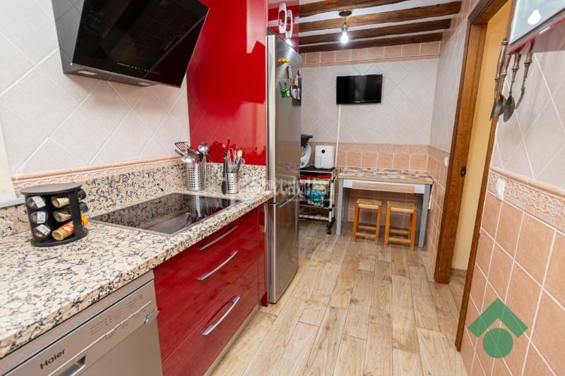 Foto 39758df2-f09d-4279-b4a0-ef0b00aa2f21. Towny house with parking in San Bernabé Algeciras