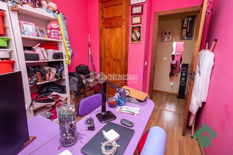 Foto 66f60c1b-7281-40ec-aba6-0210a26e0ef7. Towny house with parking in San Bernabé Algeciras