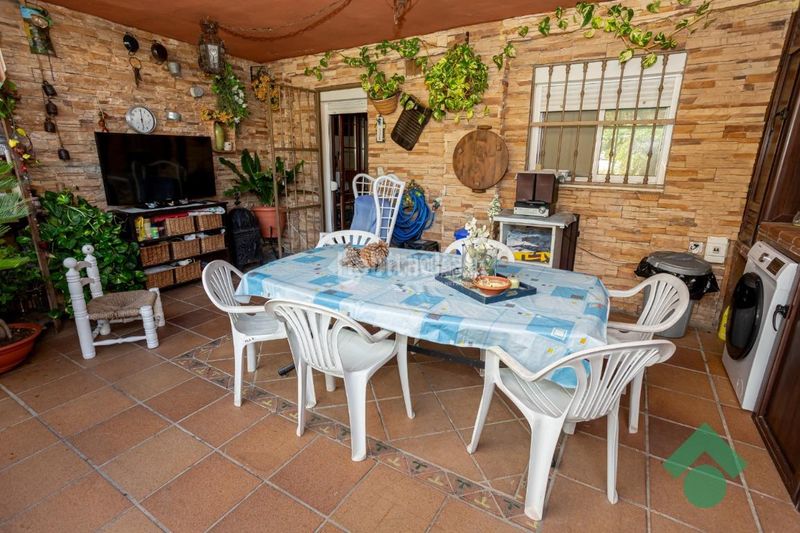 Foto 901b3412-b5cd-47b8-9d86-e39767dec465. Towny house with parking in San Bernabé Algeciras