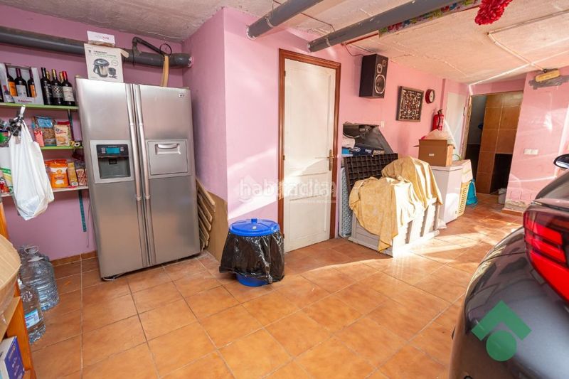 Foto 9dc2a47a-c465-42e3-9e8c-8f99d236672b. Towny house with parking in San Bernabé Algeciras