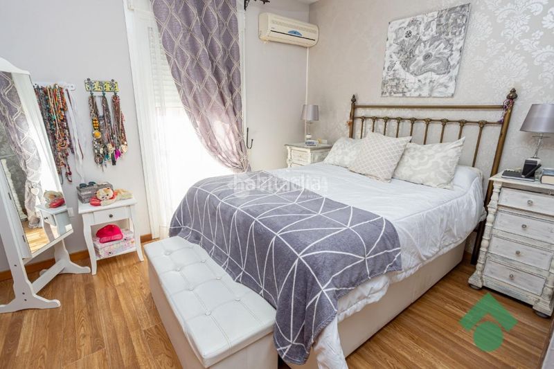 Foto db44dacc-bf6c-4ecc-b39e-b9eb0e6de1ad. Towny house with parking in San Bernabé Algeciras