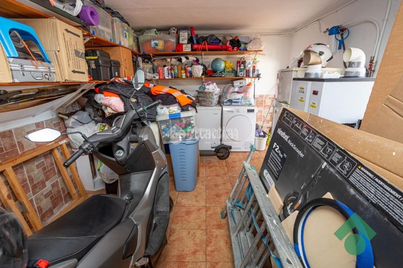 Foto 175c3378-5026-483e-91d1-db43cd20976c. Casa aparellada amb calefacció aparcament a San Bernabé Algeciras