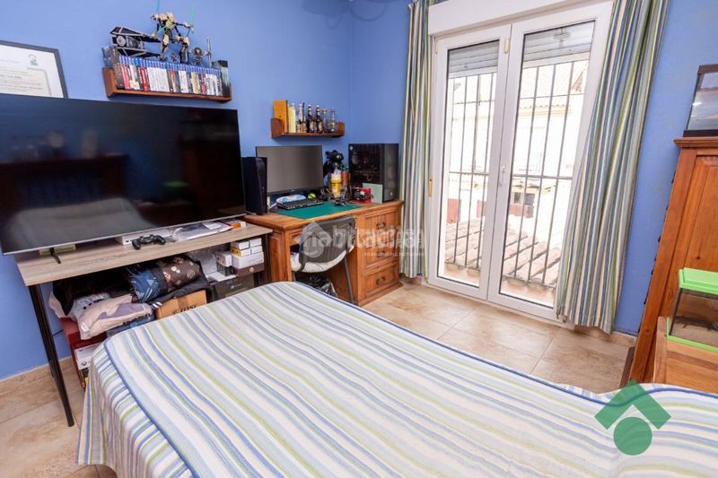Foto 52864565-22e9-4913-94f3-2f25070c24e7. Casa aparellada amb calefacció aparcament a San Bernabé Algeciras